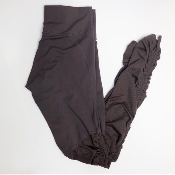 Fabletics Cashel Foldover PureLuxe Leggings Size Medium Ruching Plum Activewear - Picture 2 of 9